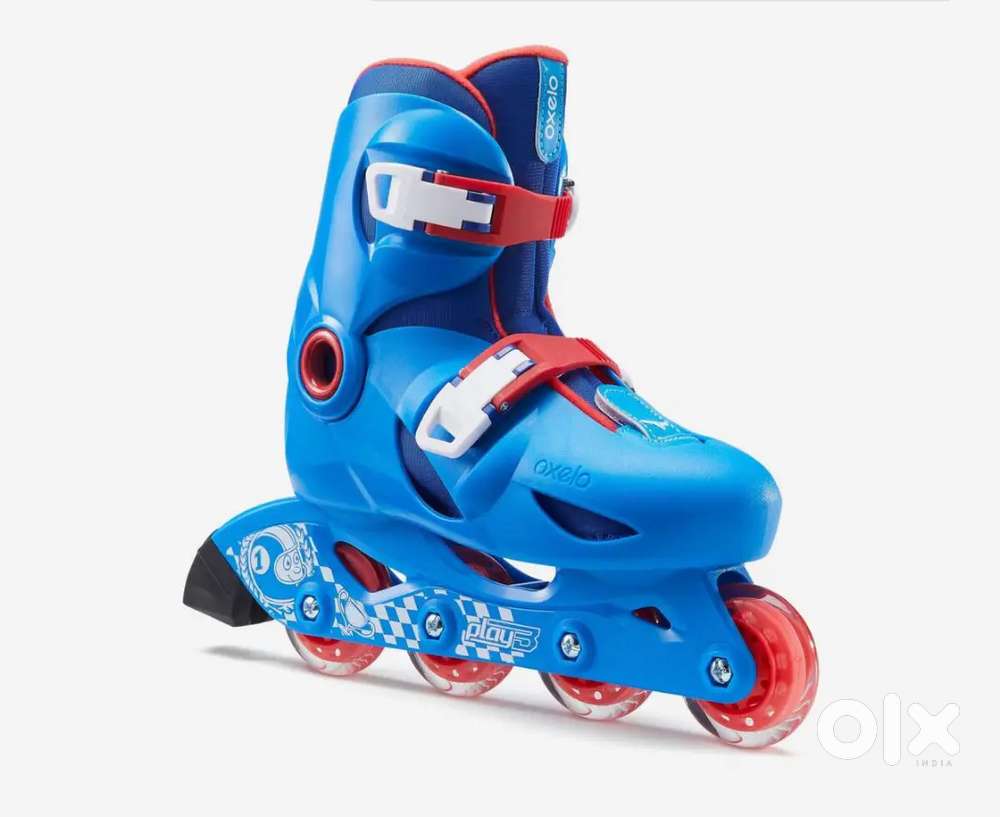 SKATING SHOES