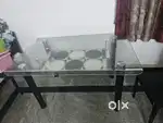 Dining table 4 seater