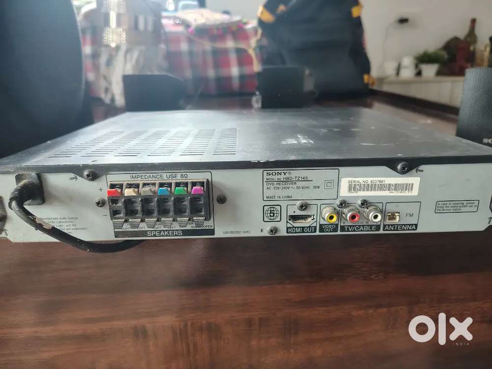 Sony Home theater 5 speaker, boofer with Player