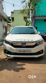 Honda amaze Top model