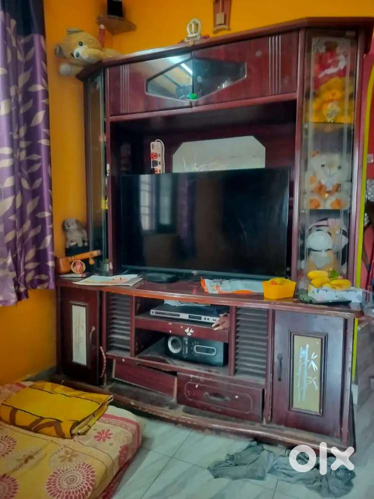 TV cabinet