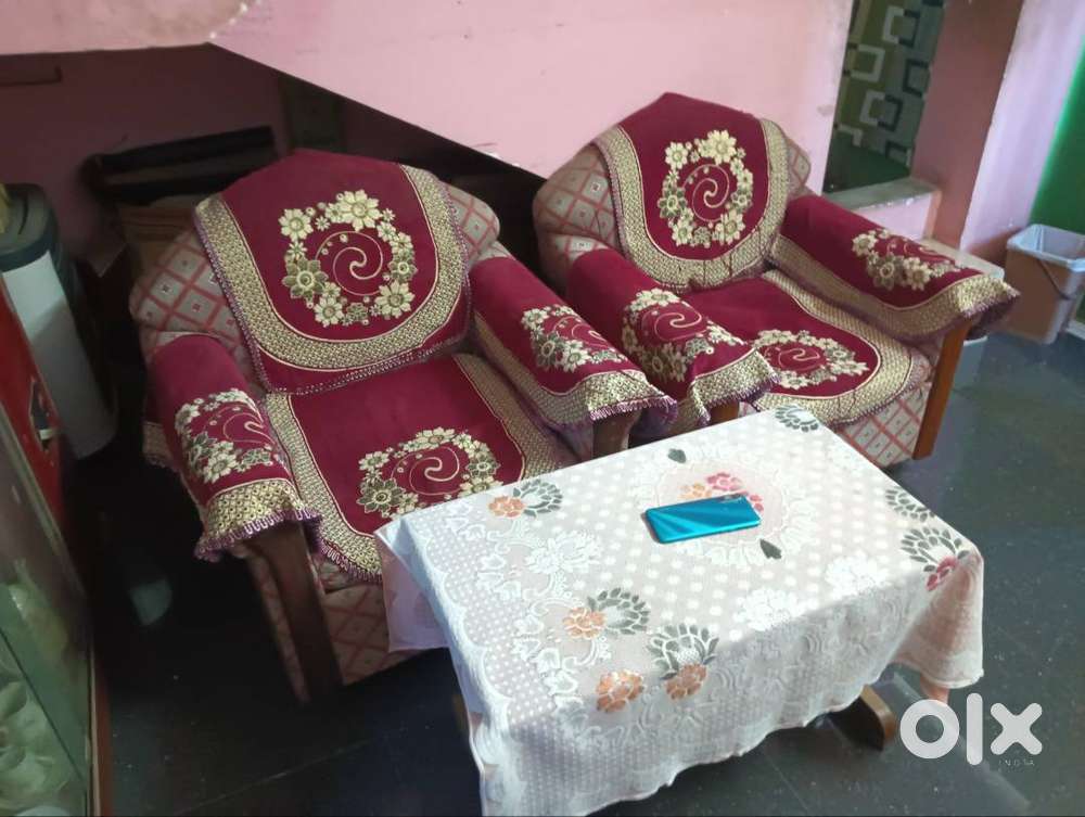 Sofa set with Centre Table