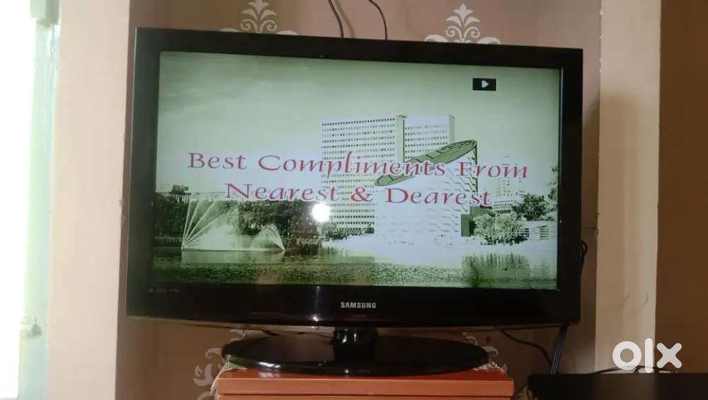 Samsung LCD 32 inch Tv with USB Tv-4000.DVD-2000..