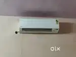 Fresh peace Ac  4  months old Daikin inverter Ac company 3 star