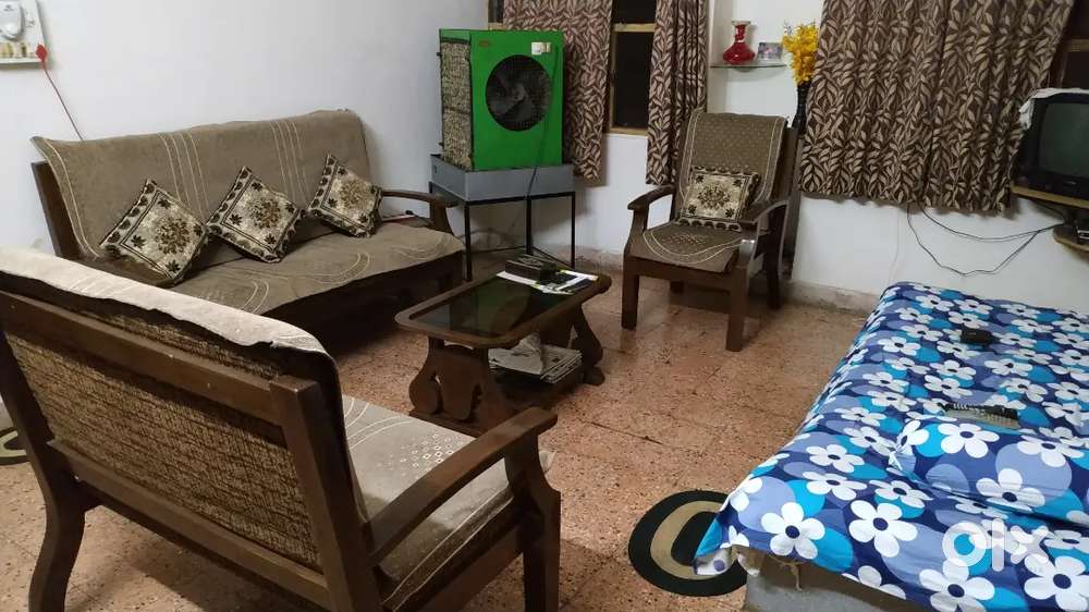 3+2+1pure sagwan sofa and 1 center table