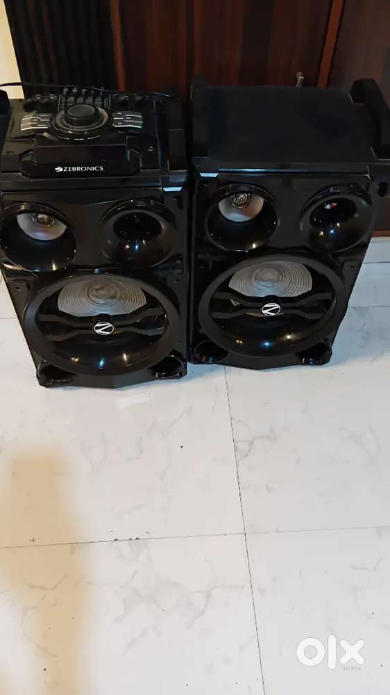 2 Zebronics speaker with awesome price ..hurryup