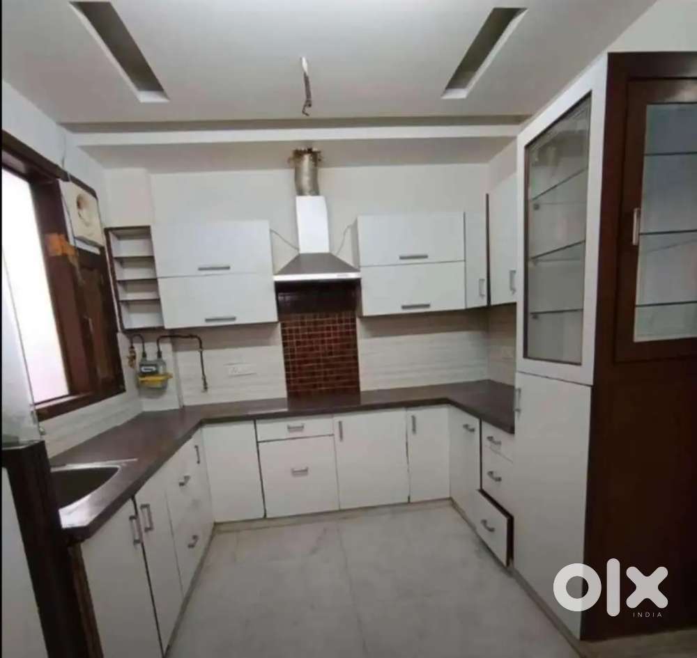 Opp khalsa college Near Guru nanak dev University