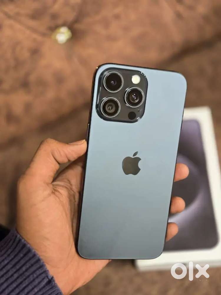 Iphone 15pro natural colour condition is very good 256gb with box