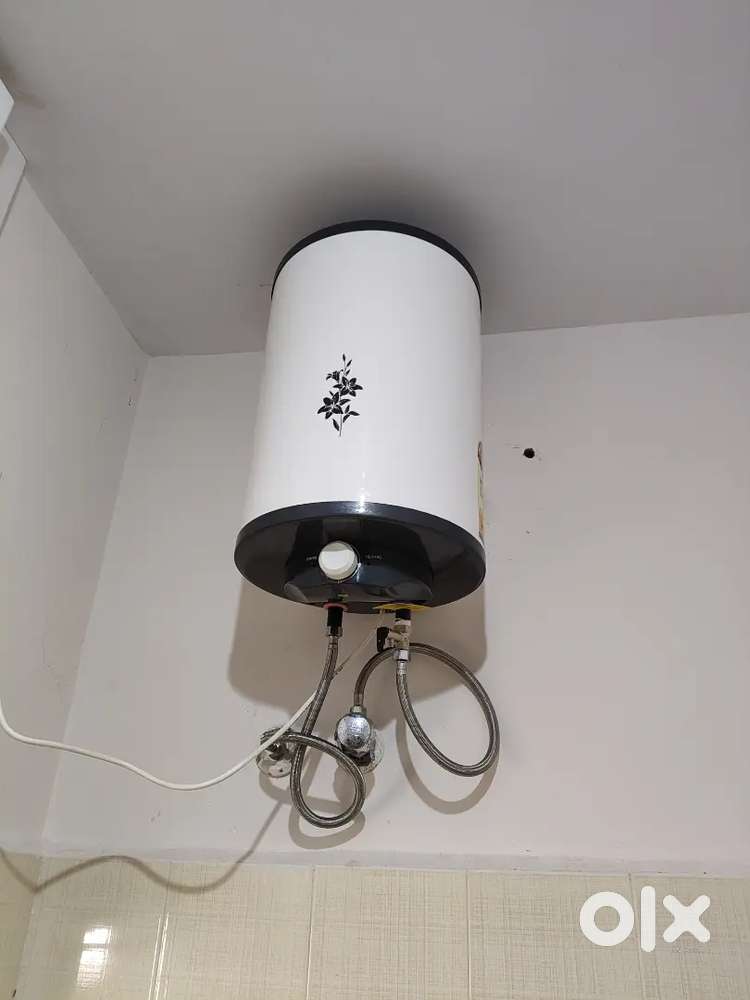 Johnson Geyser/ Water heater 25L Less than 6 months Old