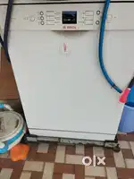 Dish washer