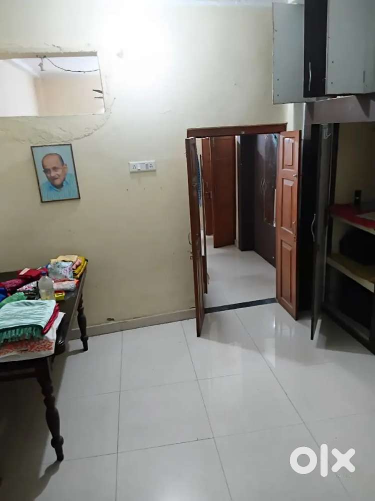 Rent For Bachelors. Small Family