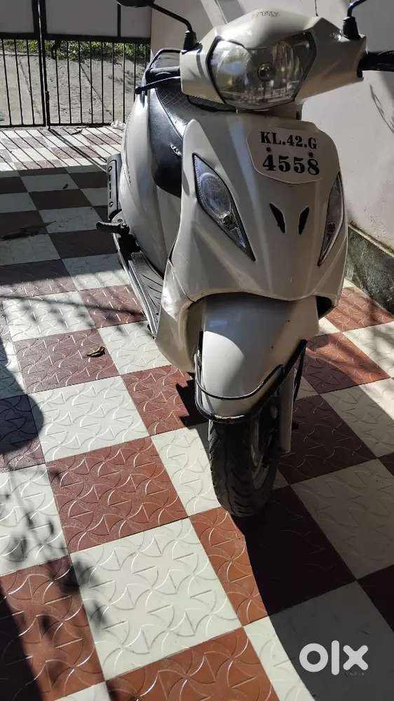 Tvs wego, white color, 12 years,
