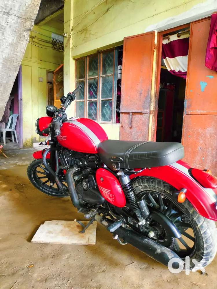 For Sale: JAWA 42 (Mett Red) – 2022 Model
Well-maintained