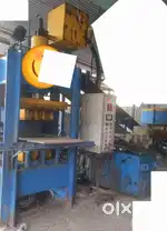 Fully automatic brick making machine