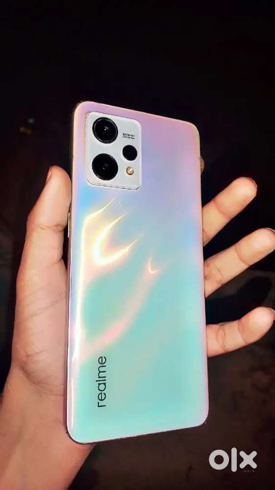 Realme 9/ 8/128Gb  Phone mein koi kami nahi hai condition oll ok