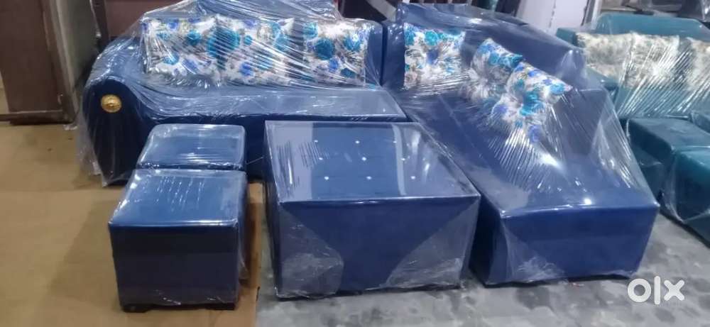 Sofa Brand new ( Kashmiri gate)
