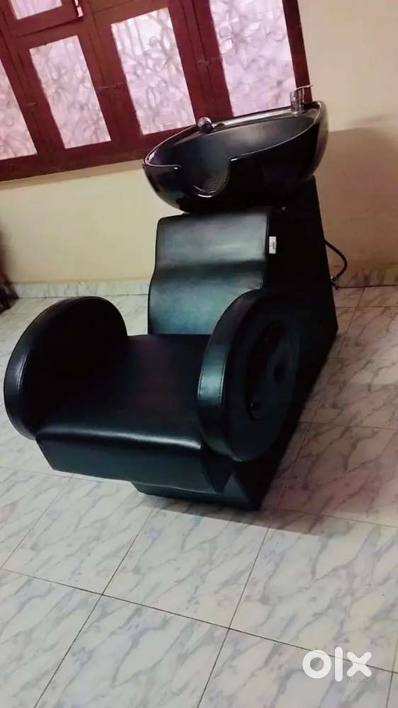 Saloon shampoo chair for sale!
