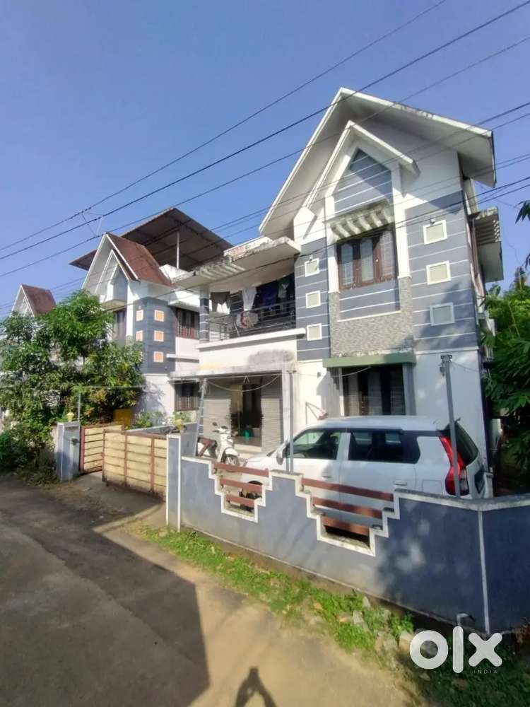 HOUSE TO SALE NEAR MANNUTHY -NADATHARA AREA