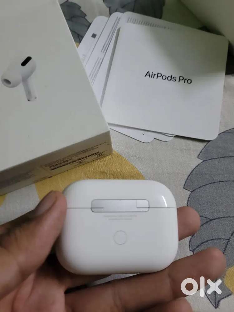 Airpods pro 1 (original) with box and bill