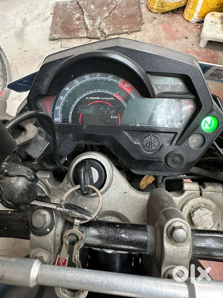 Brand new like YAMAHA FZS - only 16k kms run
