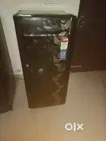 Selling whirlpool fridge 165 liters in top condition