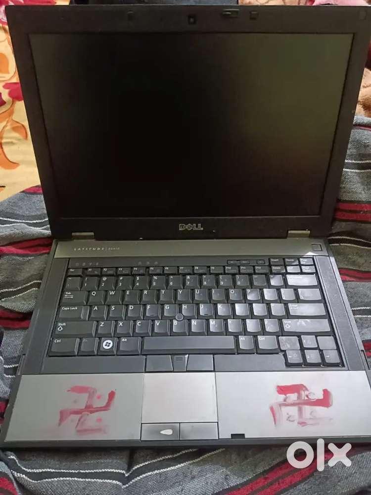 2014 डेल कंपनी का है बहुत ही बढ़िया कंडीशन में लैपटॉप है