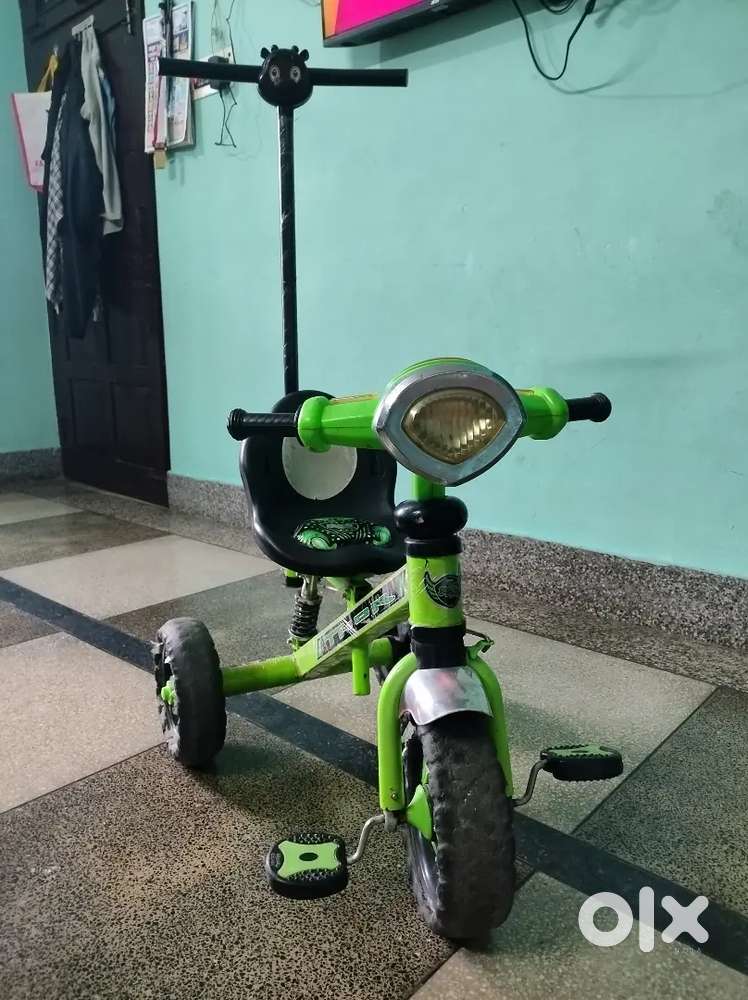 Good condition 1 se 5 yers kids Cycle