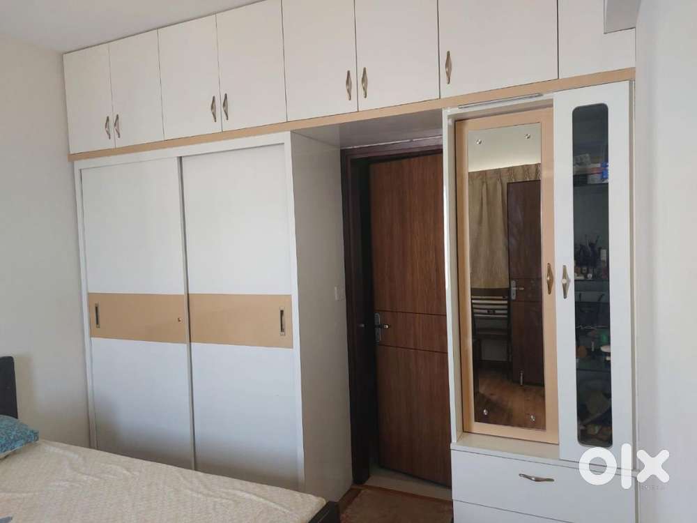 Fully furnished 2BHK flat with 2 car parking, opposite WIPRO SEZ