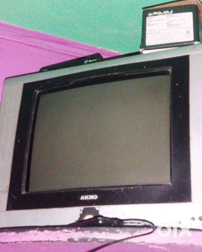 Old tv Akno