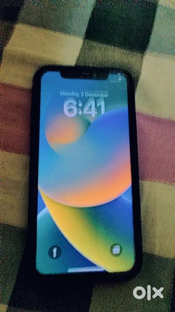 iPhone X white colour condition ekadam good cable hai aur phone hai