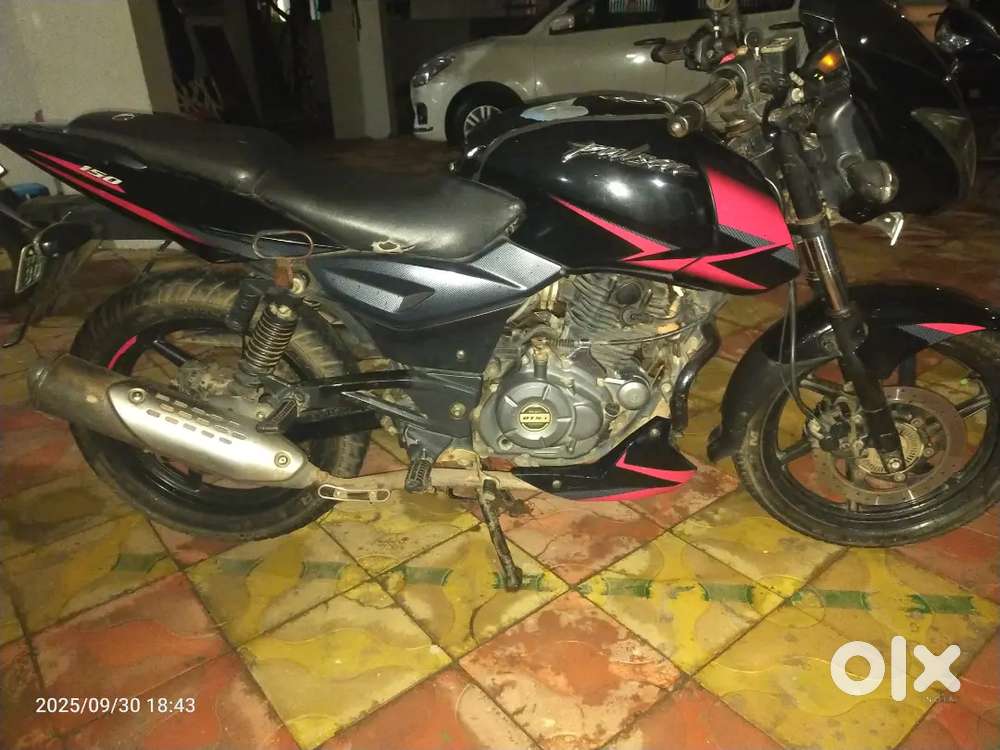 Bajaj Pulsar 150 cc double disk