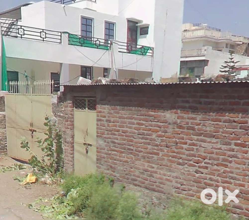 Open plot with closed boundary and one room for rent in 100ftrd manak