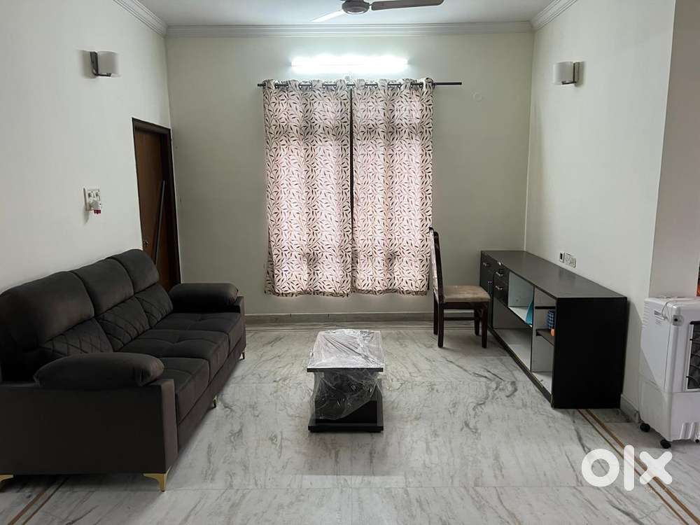 1 Bedroom in 2BHK apartment with AC and bathroom Available (sharing)