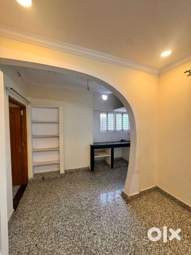 Spacious  House for Rent  Shalibanda Main Road - Charminar