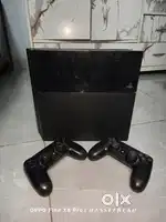 Ps4 500 GB two remote control
