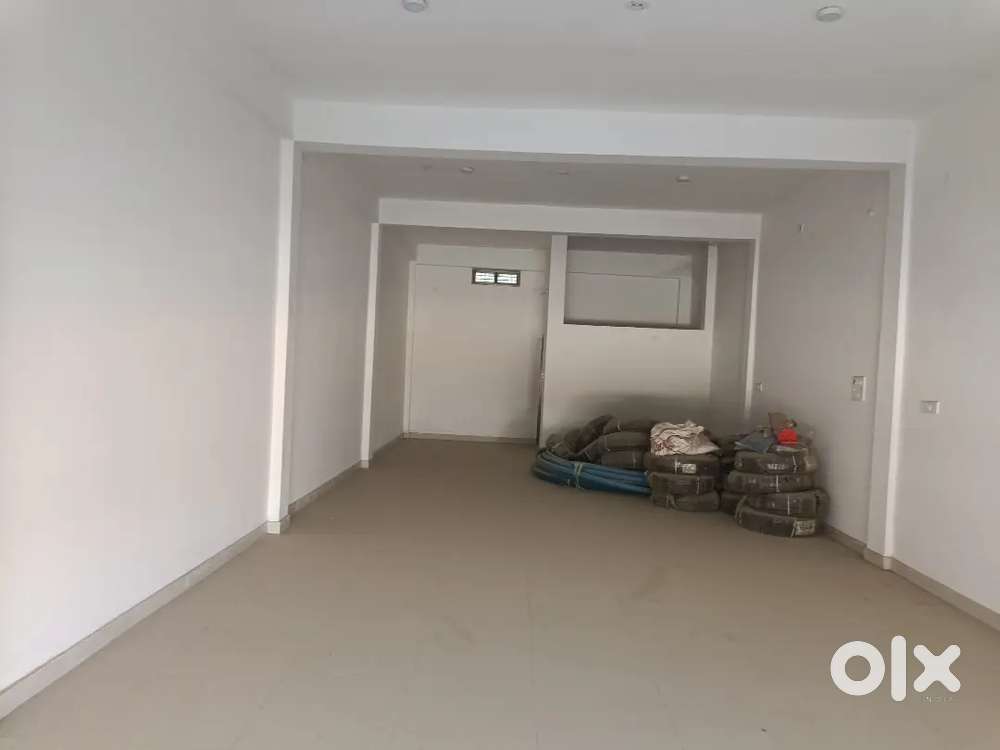 900sq ft two shop available for rent