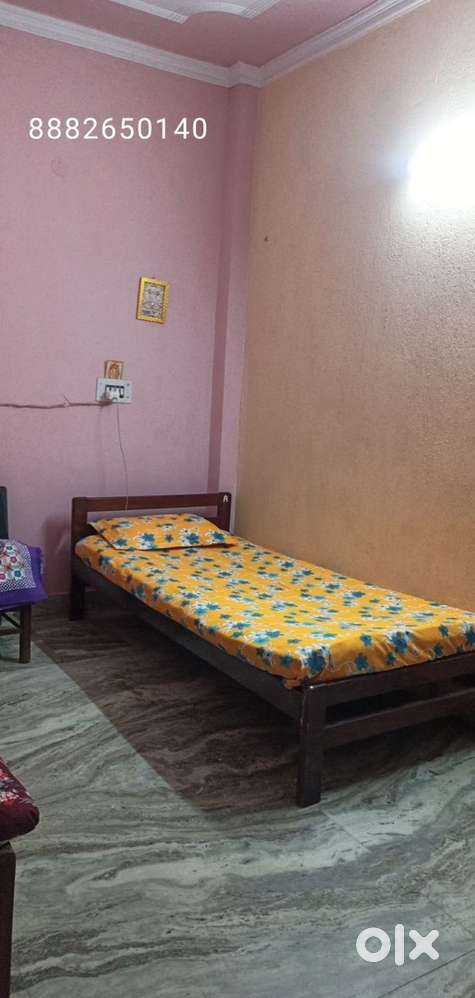 Pg for girls with food near deshbandu college.    Acharya narender,