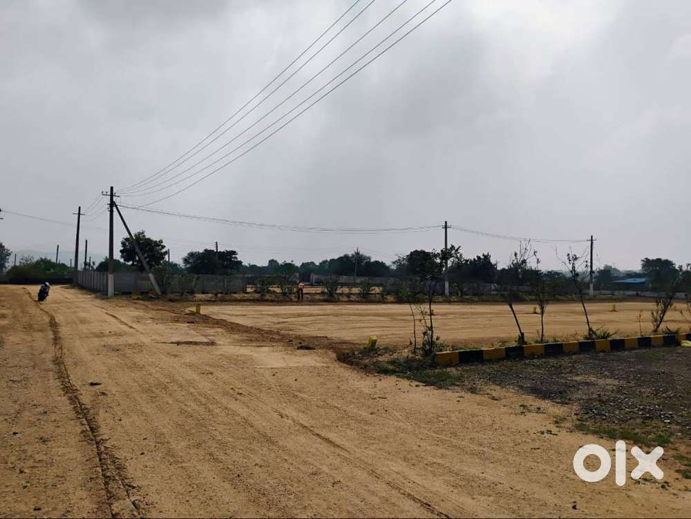 OPEN  PLOTS FOR SALE VERU CLOSE TO ORR