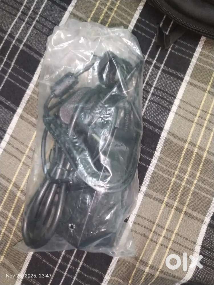 HP Adapter with power cable (laptop charger)