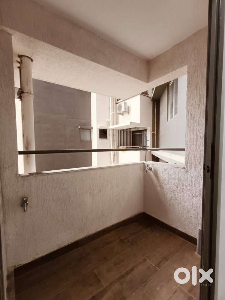 3BHK Semi Furnished Flat for Rent Pride World City Wellington 17Floor