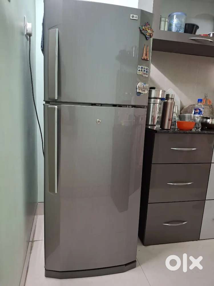 240 L LG Double Door Metallic colour refrigerator