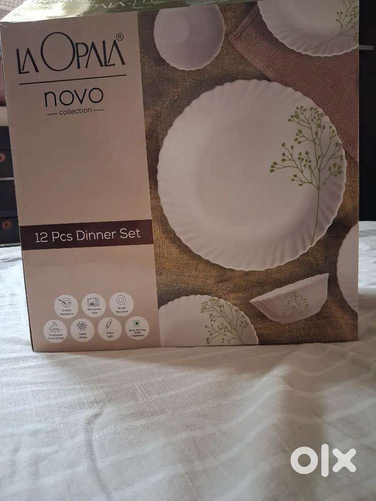 Dinner Set and Sandwich Maker