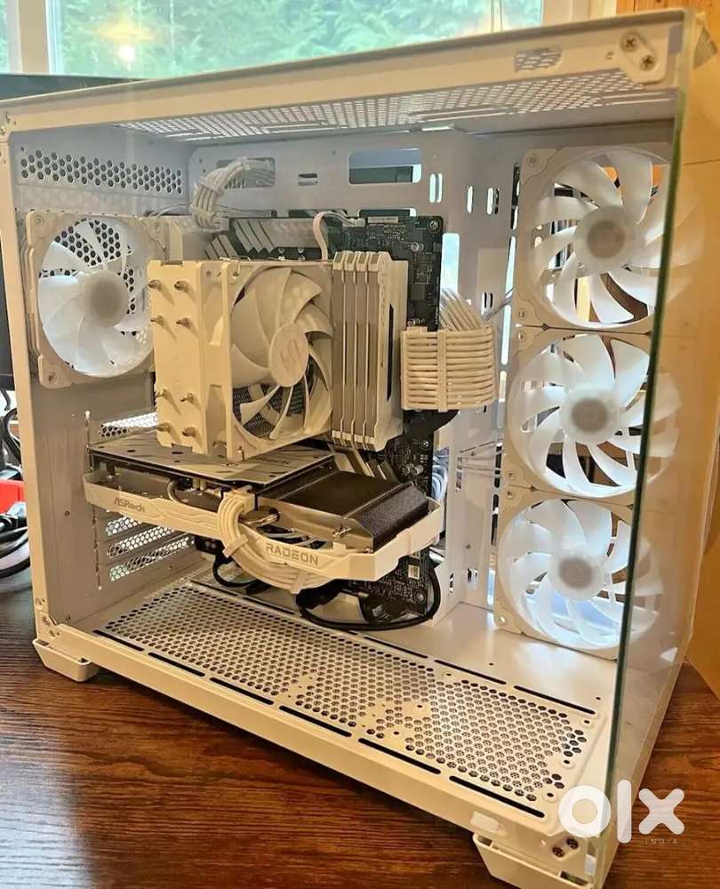 REE SHIPPING* Custom Gaming PC White - Ryzen 5, RX6600, 32GB Ram, RGB