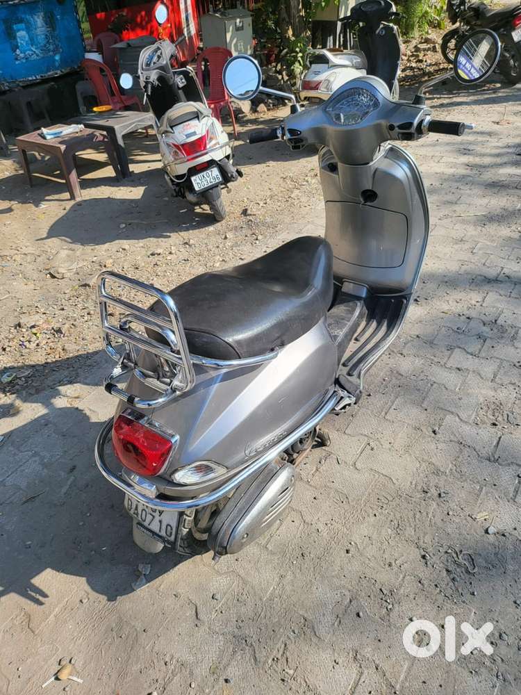 vespa 125 2017 model in brand new condition