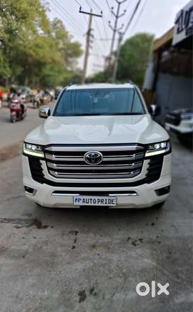 Toyota Land Cruiser 3.3 ZX Diesel, 2023, Diesel