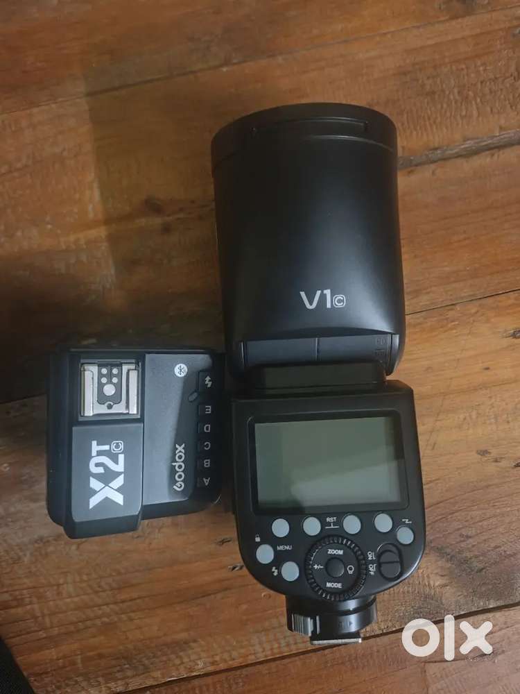 Godox v1 and xt2 trigger