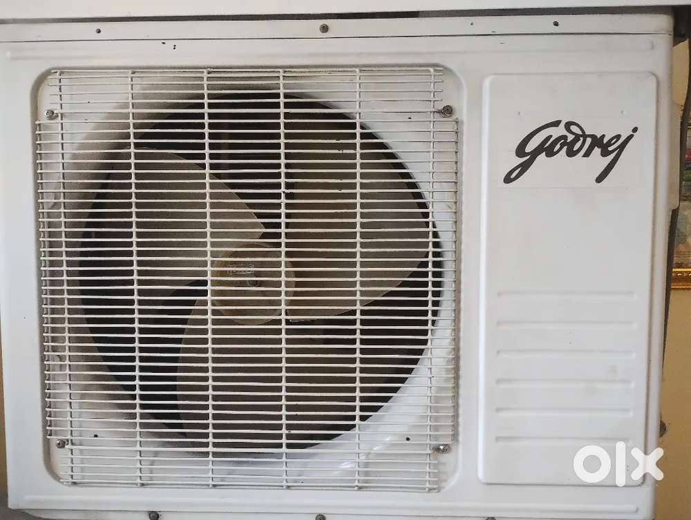 Split air conditioner