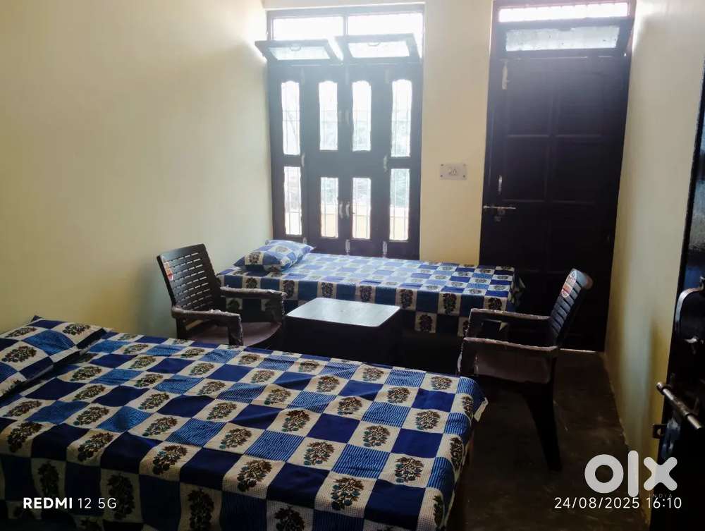 Room for rent available