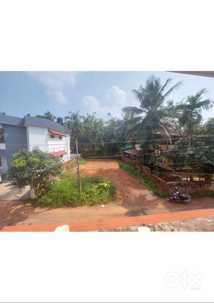 5 cents Prime Residential plot with all major schools ,hospitals etc