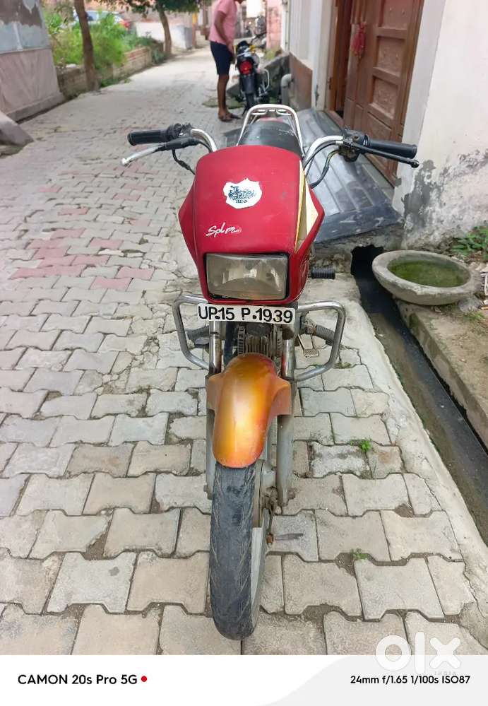 HERO HONDA SPLENDOR RED COLOR very nice conditions